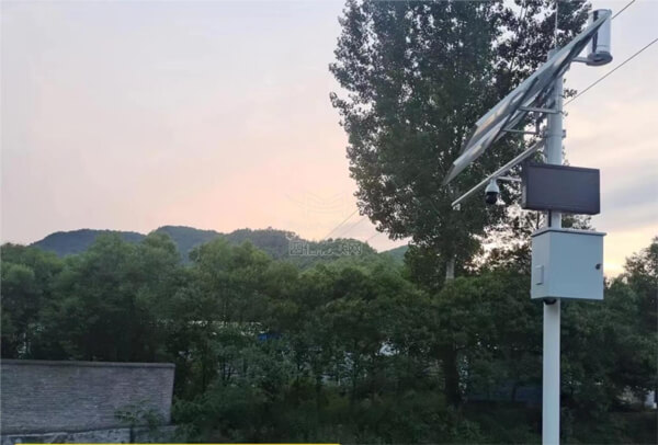 內(nèi)鄉(xiāng)縣2023年度山洪災(zāi)害防治預(yù)警設(shè)施更新維護(hù)項(xiàng)目現(xiàn)場圖3